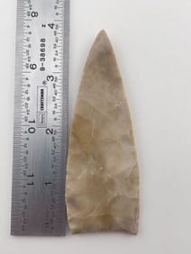 3 & 3/4" Kinny from Kansas City, Missouri Indian Artifact Arrowhead