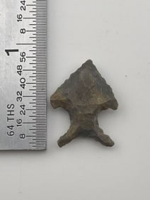 Nice Bird Point from Kansas City, Missouri Indian Artifact Arrowhead