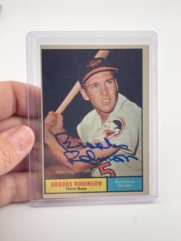 Brooks Robinson Hand Signed Authentic Autograph (1 of 2)