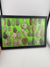 Frame of Arrowheads etc. frame is included