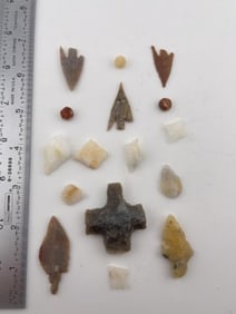 Group of Arrow Points Indian Artifact Arrowhead