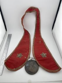 Presidential Collar and Medal Indian Artifact Arrowhead