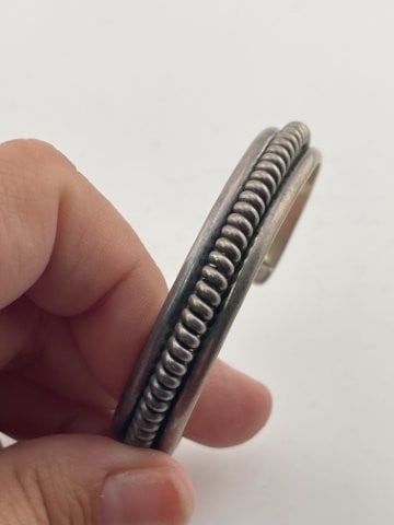 Sterling Bracelet: KEY WORDS: INDIAN ARTIFACT ARTIFACTS ARROWHEAD ARROWHEADS NATIVE AMERICAN MISSISSIPPIAN QUAPAW CADDO POTTERY COINS MORGAN DOLLAR PEACE DOLLAR SILVER COINS Arkansas. Now taking in consignments for pre-