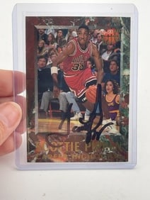 Scottie Pippen Hand Signed Authentic Autograph