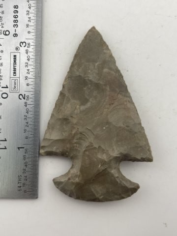 3 & 1/4" Snyders Indian Artifact Arrowhead: KEY WORDS: INDIAN ARTIFACT ARTIFACTS ARROWHEAD ARROWHEADS NATIVE AMERICAN MISSISSIPPIAN QUAPAW CADDO POTTERY COINS MORGAN DOLLAR PEACE DOLLAR SILVER COINS Arkansas. Now taking in consignments for pre-