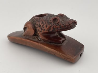 Beautiful Frog Effigy Hopewell Pipe extreme detail on this frog Indian Artifact Arrowhead