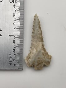 1 & 1/2" Fox Valley Indian Artifact Arrowhead