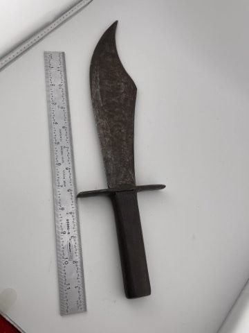 Bowie Knife: KEY WORDS: INDIAN ARTIFACT ARTIFACTS ARROWHEAD ARROWHEADS NATIVE AMERICAN MISSISSIPPIAN QUAPAW CADDO POTTERY COINS MORGAN DOLLAR PEACE DOLLAR SILVER COINS Arkansas. Now taking in consignments for pre-