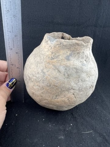 Caddo Jar Pottery broken & glued with some repair Indian Artifact Arrowhead (1 of 5)