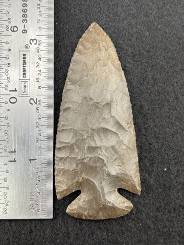 Lost Lake Indian Artifact Arrowhead: KEY WORDS: INDIAN ARTIFACT ARTIFACTS ARROWHEAD ARROWHEADS NATIVE AMERICAN MISSISSIPPIAN QUAPAW CADDO POTTERY COINS MORGAN DOLLAR PEACE DOLLAR SILVER COINS Arkansas. Now taking in consignments for pre-
