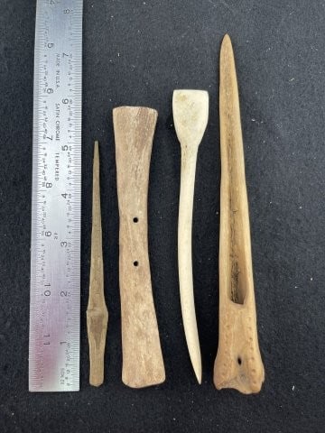 Group of Bone Tools Indian Artifact Arrowhead: KEY WORDS: INDIAN ARTIFACT ARTIFACTS ARROWHEAD ARROWHEADS NATIVE AMERICAN MISSISSIPPIAN QUAPAW CADDO POTTERY COINS MORGAN DOLLAR PEACE DOLLAR SILVER COINS. All coins have been Sigma tested for authent