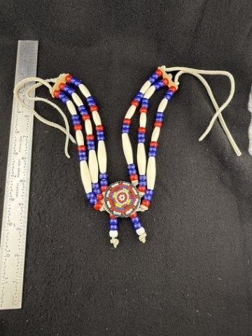 Costume Jewlery Indian Artifact Arrowhead: KEY WORDS: INDIAN ARTIFACT ARTIFACTS ARROWHEAD ARROWHEADS NATIVE AMERICAN MISSISSIPPIAN QUAPAW CADDO POTTERY COINS MORGAN DOLLAR PEACE DOLLAR SILVER COINS. All coins have been Sigma tested for authent