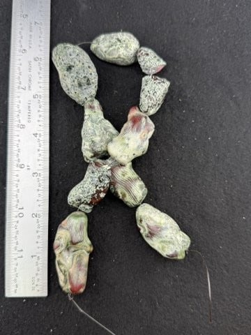 Trade Beads: KEY WORDS: INDIAN ARTIFACT ARTIFACTS ARROWHEAD ARROWHEADS NATIVE AMERICAN MISSISSIPPIAN QUAPAW CADDO POTTERY COINS MORGAN DOLLAR PEACE DOLLAR SILVER COINS. All coins have been Sigma tested for authent