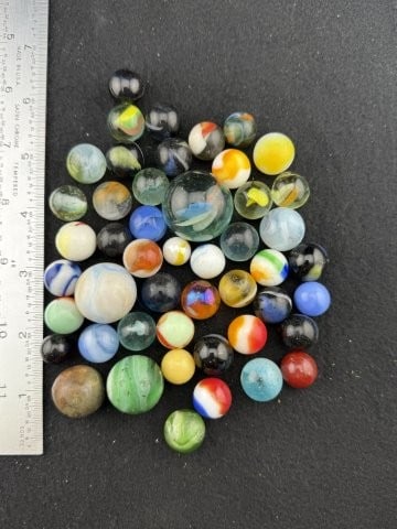 Group of Nice Marbles: KEY WORDS: INDIAN ARTIFACT ARTIFACTS ARROWHEAD ARROWHEADS NATIVE AMERICAN MISSISSIPPIAN QUAPAW CADDO POTTERY COINS MORGAN DOLLAR PEACE DOLLAR SILVER COINS. All coins have been Sigma tested for authent