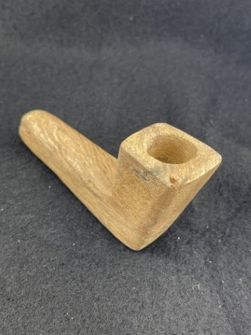 Stone Pipe Indian Artifact Arrowhead: KEY WORDS: INDIAN ARTIFACT ARTIFACTS ARROWHEAD ARROWHEADS NATIVE AMERICAN MISSISSIPPIAN QUAPAW CADDO POTTERY COINS MORGAN DOLLAR PEACE DOLLAR SILVER COINS. All coins have been Sigma tested for authent