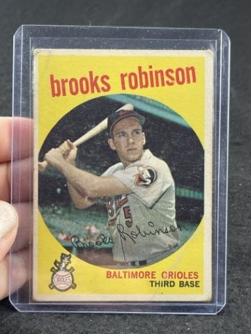 1959 Topps Brooks Robinson Baseball Card (1 of 2)