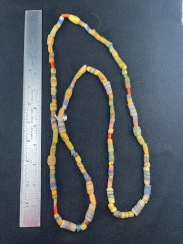 Trade Beads: KEY WORDS: INDIAN ARTIFACT ARTIFACTS ARROWHEAD ARROWHEADS NATIVE AMERICAN MISSISSIPPIAN QUAPAW CADDO POTTERY COINS MORGAN DOLLAR PEACE DOLLAR SILVER COINS. All coins have been Sigma tested for authent