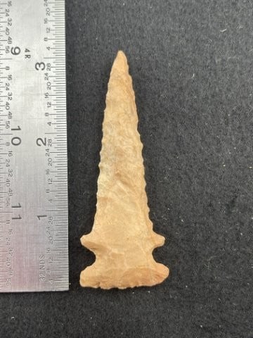 Dovetail Indian Artifact Arrowhead: KEY WORDS: INDIAN ARTIFACT ARTIFACTS ARROWHEAD ARROWHEADS NATIVE AMERICAN MISSISSIPPIAN QUAPAW CADDO POTTERY COINS MORGAN DOLLAR PEACE DOLLAR SILVER COINS. All coins have been Sigma tested for authent
