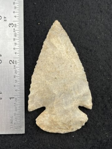Dovetail Indian Artifact Arrowhead: KEY WORDS: INDIAN ARTIFACT ARTIFACTS ARROWHEAD ARROWHEADS NATIVE AMERICAN MISSISSIPPIAN QUAPAW CADDO POTTERY COINS MORGAN DOLLAR PEACE DOLLAR SILVER COINS. All coins have been Sigma tested for authent