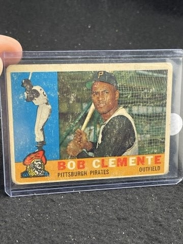 1960 Topps Roberto Clemente Baseball Card (1 of 2)