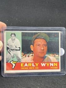 1960 Topps Early Wynn Baseball Card