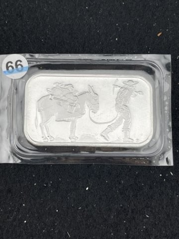 One Troy Ounce .999 Fine Silver Bar (1 of 2)