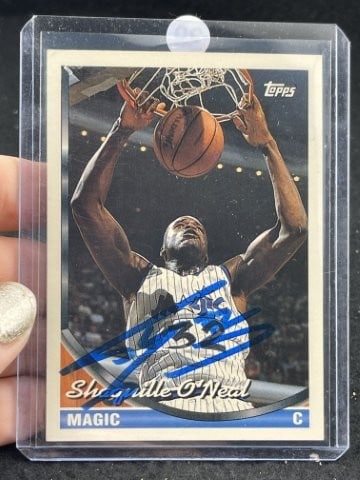 Topps Shaquille O'Neal Hand Signed Authentic Autograph Basketball Card (1 of 2)