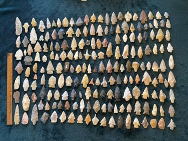 Group of Exceptionally Nice Arrowheads from Arkansas Collection Indian Artifact Arrowhead