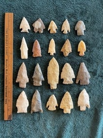 Group of Exceptionally Nice Arrowheads from Arkansas Collection Indian Artifact Arrowhead
