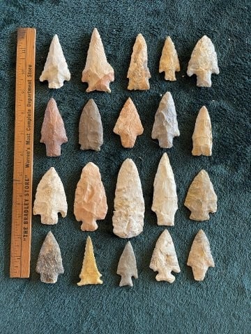 Group of Exceptionally Nice Arrowheads from Arkansas Collection Indian Artifact Arrowhead (1 of 5)