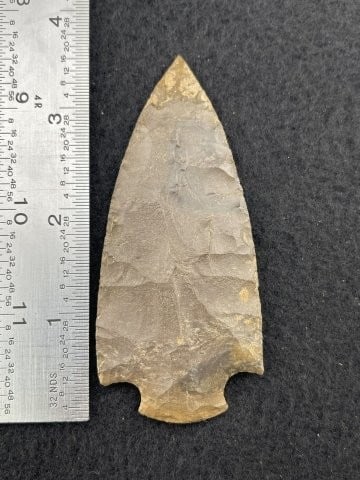 3 & 1/2" Benton Indian Artifact Arrowhead (1 of 4)