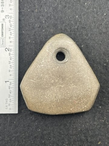 Pendant Indian Artifact Arrowhead: KEY WORDS: INDIAN ARTIFACT ARTIFACTS ARROWHEAD ARROWHEADS NATIVE AMERICAN MISSISSIPPIAN QUAPAW CADDO POTTERY COINS MORGAN DOLLAR PEACE DOLLAR SILVER COINS. All coins have been Sigma tested for authent