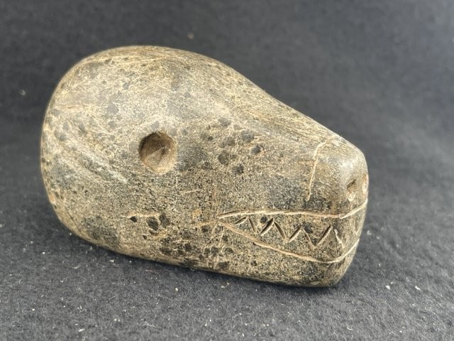 Bear Effigy Stone Pipe Indian Artifact Arrowhead (1 of 6)