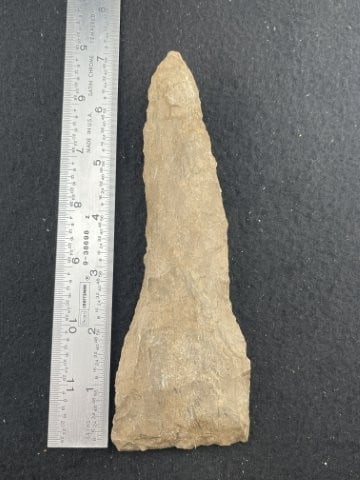 Chipped Blade Indian Artifact Arrowhead (1 of 4)