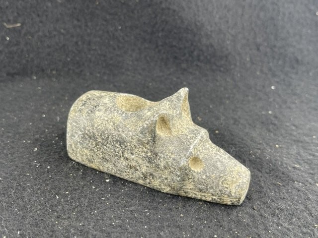 Bear Effigy Stone Pipe Indian Artifact Arrowhead (1 of 7)