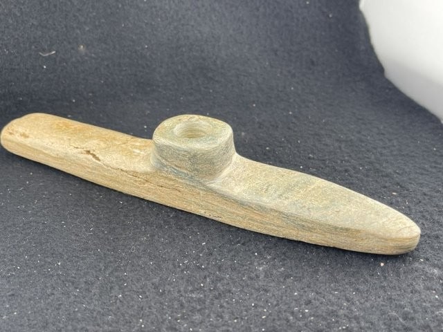 Stone Pipe with slight damage Indian Artifact Arrowhead: KEY WORDS: INDIAN ARTIFACT ARTIFACTS ARROWHEAD ARROWHEADS NATIVE AMERICAN MISSISSIPPIAN QUAPAW CADDO POTTERY COINS MORGAN DOLLAR PEACE DOLLAR SILVER COINS. All coins have been Sigma tested for authent