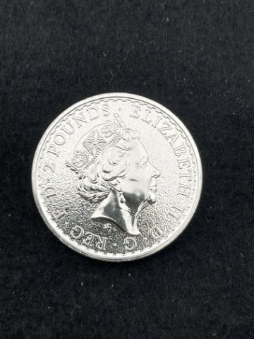 Britannia 2016 1 Ounce .999 Fine Silver Coin (1 of 2)