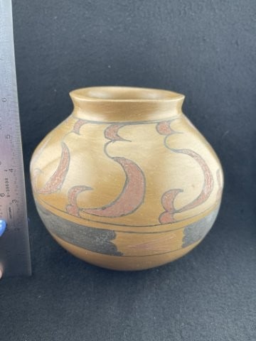 Acoma Pottery Vessel Indian Artifact Arrowhead (1 of 6)