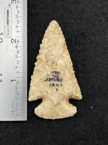 Dovetail Indian Artifact Arrowhead (1 of 4)