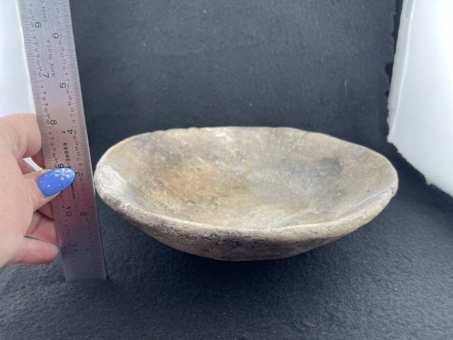 Mississippian Bowl broken & glued Indian Artifact Arrowhead: KEY WORDS: INDIAN ARTIFACT ARTIFACTS ARROWHEAD ARROWHEADS NATIVE AMERICAN MISSISSIPPIAN QUAPAW CADDO POTTERY COINS MORGAN DOLLAR PEACE DOLLAR SILVER COINS. All coins have been Sigma tested for