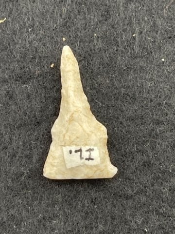 Arrow Point Indian Artifact Arrowhead - 2