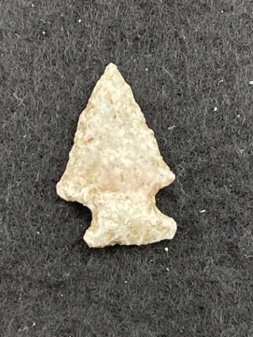 Arrow Point Indian Artifact Arrowhead - 2