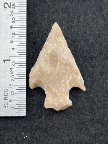 Arrow Point Indian Artifact Arrowhead: KEY WORDS: INDIAN ARTIFACT ARTIFACTS ARROWHEAD ARROWHEADS NATIVE AMERICAN MISSISSIPPIAN QUAPAW CADDO POTTERY COINS MORGAN DOLLAR PEACE DOLLAR SILVER COINS. All coins have been Sigma tested for authent