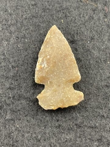 Arrow Point Indian Artifact Arrowhead - 2