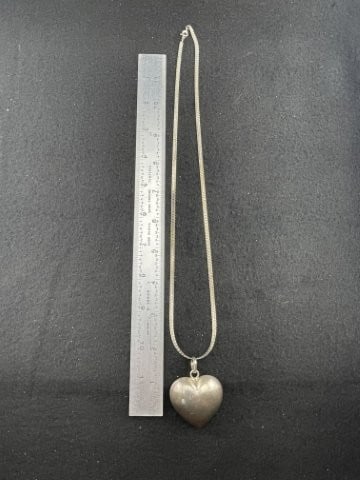 Sterling Silver Pendant with Necklace unmarked: KEY WORDS: INDIAN ARTIFACT ARTIFACTS ARROWHEAD ARROWHEADS NATIVE AMERICAN MISSISSIPPIAN QUAPAW CADDO POTTERY COINS MORGAN DOLLAR PEACE DOLLAR SILVER COINS. All coins have been Sigma tested for