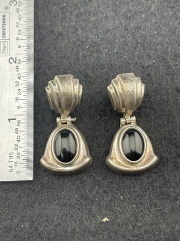 Pair of Sterling Silver Earrings (1 of 2)