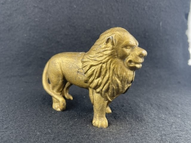 Cast Iron Lion Piggy Bank (1 of 6)