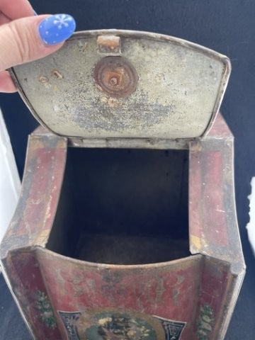 Early Toleware Tea Decorative Bin - 3