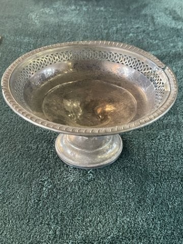 Sterling Silver .925 Bowl: KEY WORDS: INDIAN ARTIFACT ARTIFACTS ARROWHEAD ARROWHEADS NATIVE AMERICAN MISSISSIPPIAN QUAPAW CADDO POTTERY COINS MORGAN DOLLAR PEACE DOLLAR SILVER COINS. All coins have been Sigma tested for