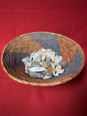 Group of Arrowheads with Basket: KEY WORDS: INDIAN ARTIFACT ARTIFACTS ARROWHEAD ARROWHEADS NATIVE AMERICAN MISSISSIPPIAN QUAPAW CADDO POTTERY COINS MORGAN DOLLAR PEACE DOLLAR SILVER COINS. All coins have been Sigma tested for